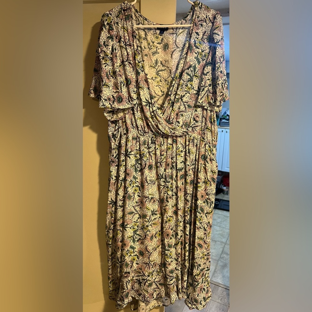 Torrid size 3 floral dress
